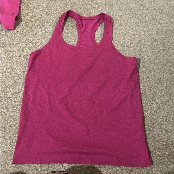 Lululemon Women's Bundle of Tank and Long Sleeve Tops - Picture 5 of 12